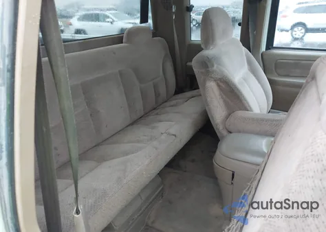 1995 Chevrolet Gmt-400 C2500 from USA, damaged, VIN 2GCFC29K4S1179779